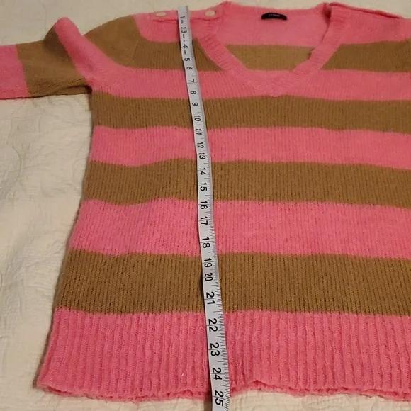 J.Crew Women's Sweater - Picture 11 of 13